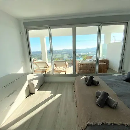 아파트 Luxurious Near Puerto Banus *