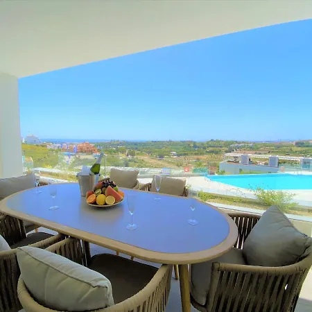Luxurious Near Puerto Banus 아파트