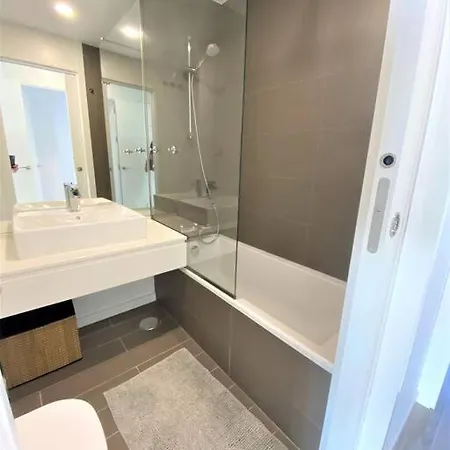 Διαμέρισμα Luxurious Near Puerto Banus Εστεπόνα